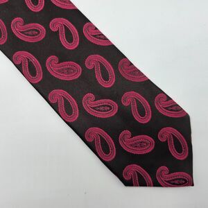 Ermenegildo Zegna Magenta Paisley 100% Silk Necktie - 3.5x62